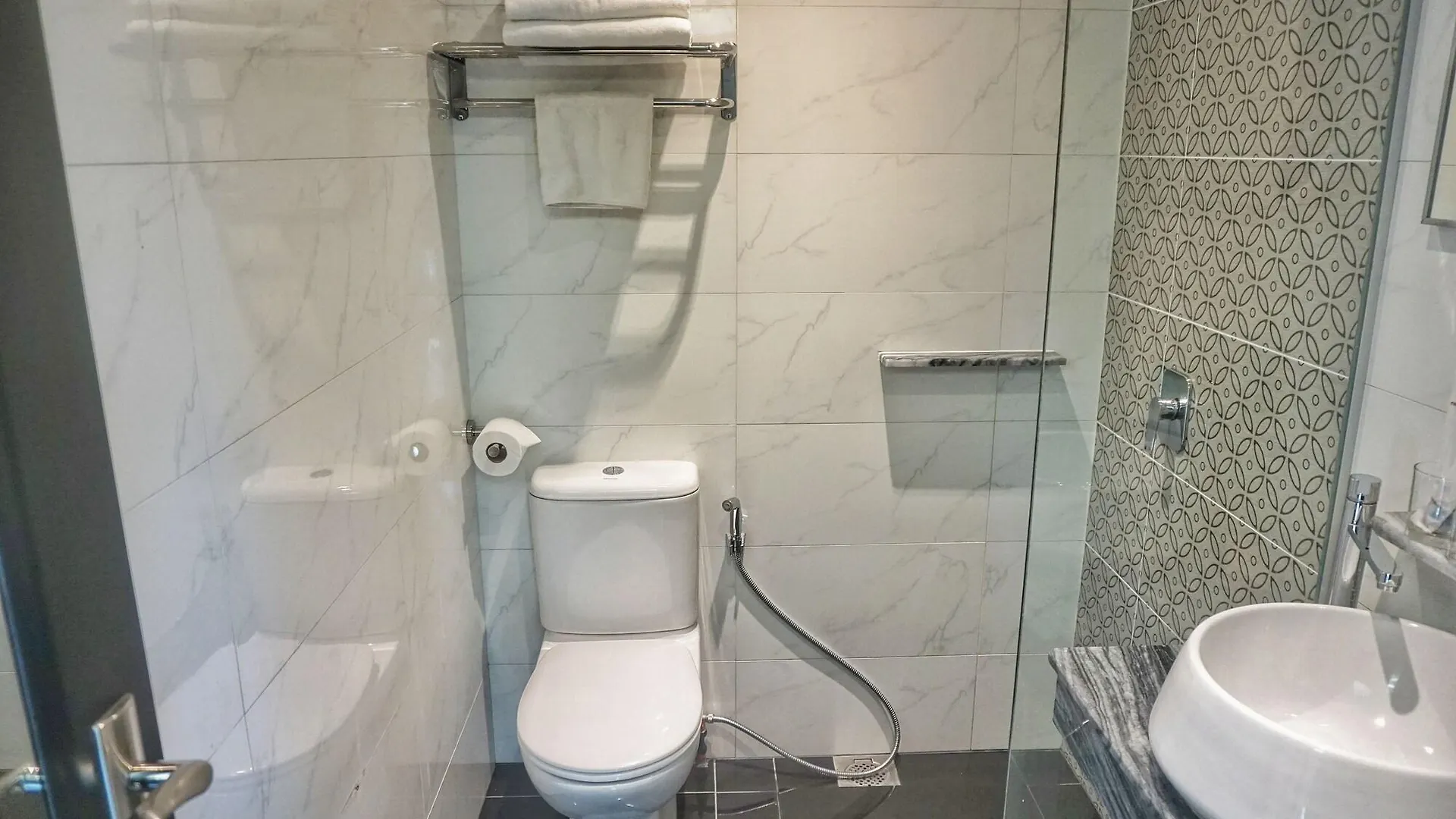 Nex Hotel Johor Bahru 2*,